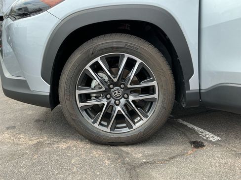 Certified 2026 Toyota Corolla Cross XLE FWD image 24