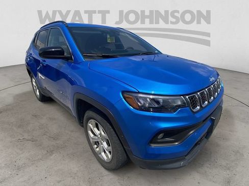 Used 2024 Jeep Compass Latitude AWD/4WD image 13
