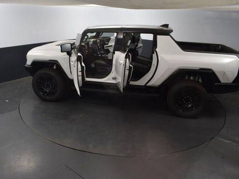 New 2025 GMC Hummer EV 2X image 50