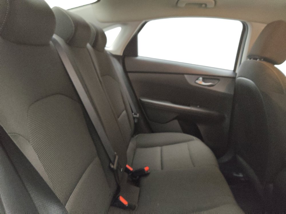 Used 2020 Kia Forte LXS FWD image 19
