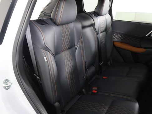 New 2025 Mitsubishi Outlander SEL image 37