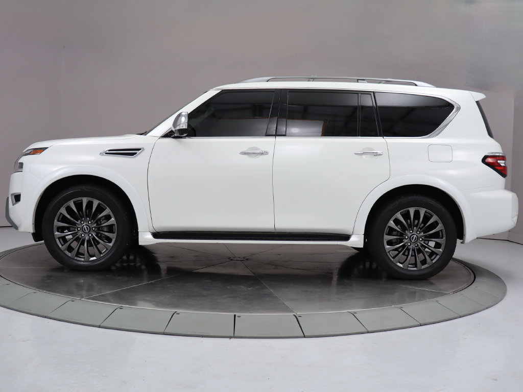 Used 2024 Nissan Armada Platinum w/ Captain's Chairs Package RWD image 2