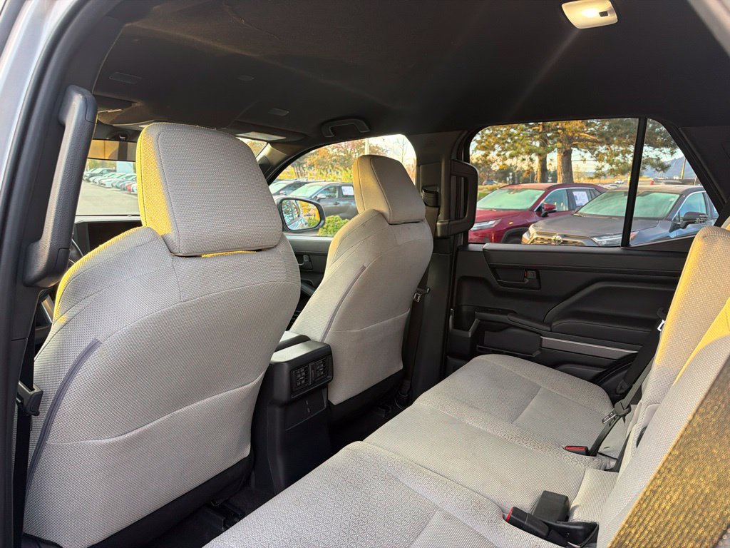 Used 2026 Toyota 4Runner SR5 AWD/4WD image 22