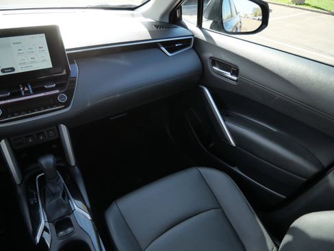 Certified 2025 Toyota Corolla Cross XLE AWD/4WD image 12