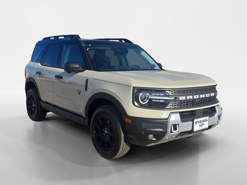 Used 2025 Ford Bronco Sport Badlands image 8