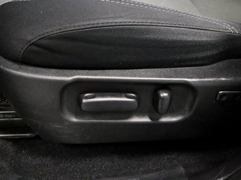 Used 2020 Toyota Tacoma TRD Off-Road w/ Technology Package image 23