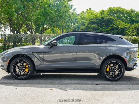 Used 2021 Aston Martin DBX AWD/4WD image 3