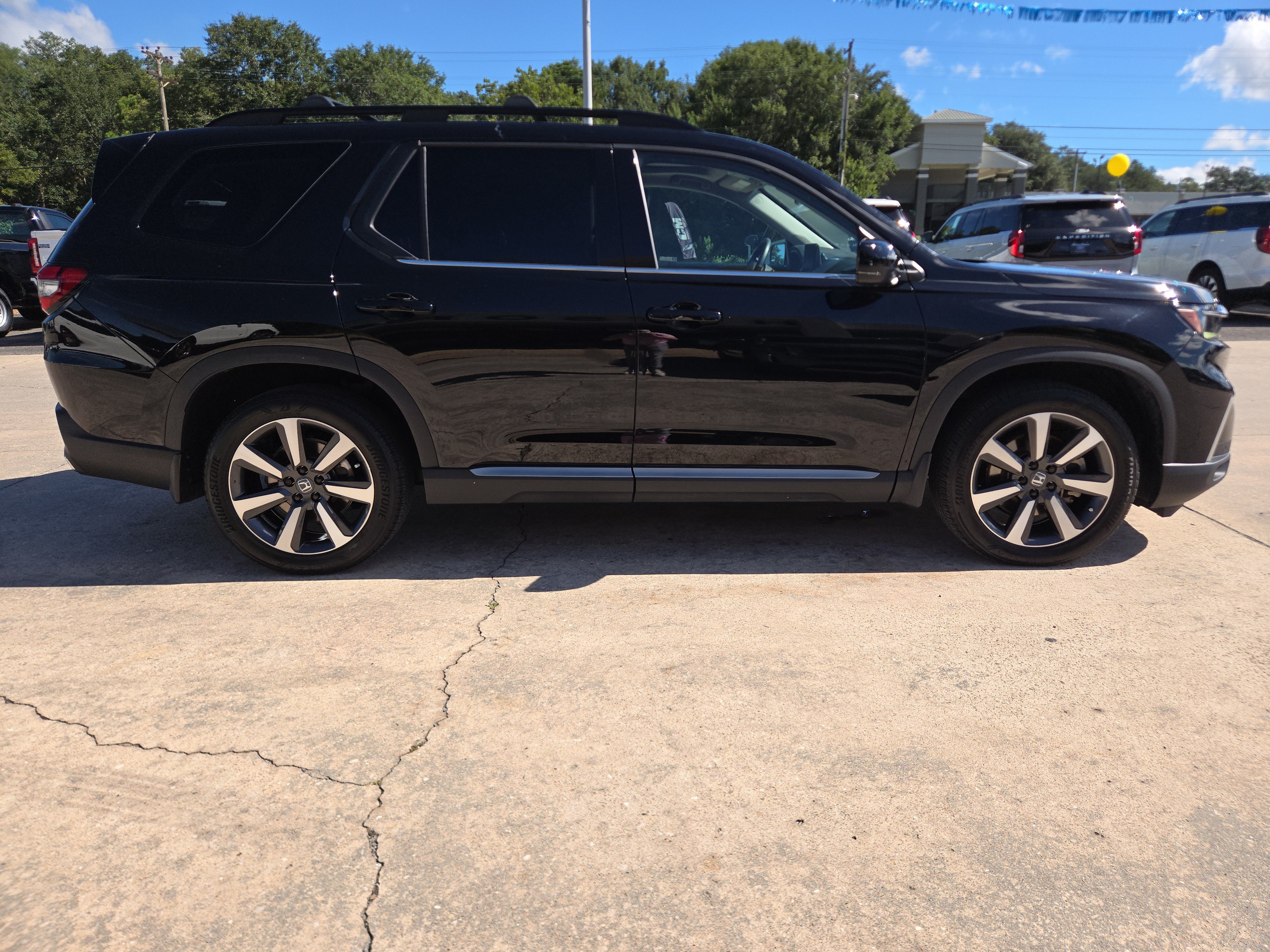 Used 2023 Honda Pilot Elite image 5