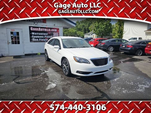 Used 2013 Chrysler 200 Touring w/ S Exterior Appearance Pkg FWD image 1