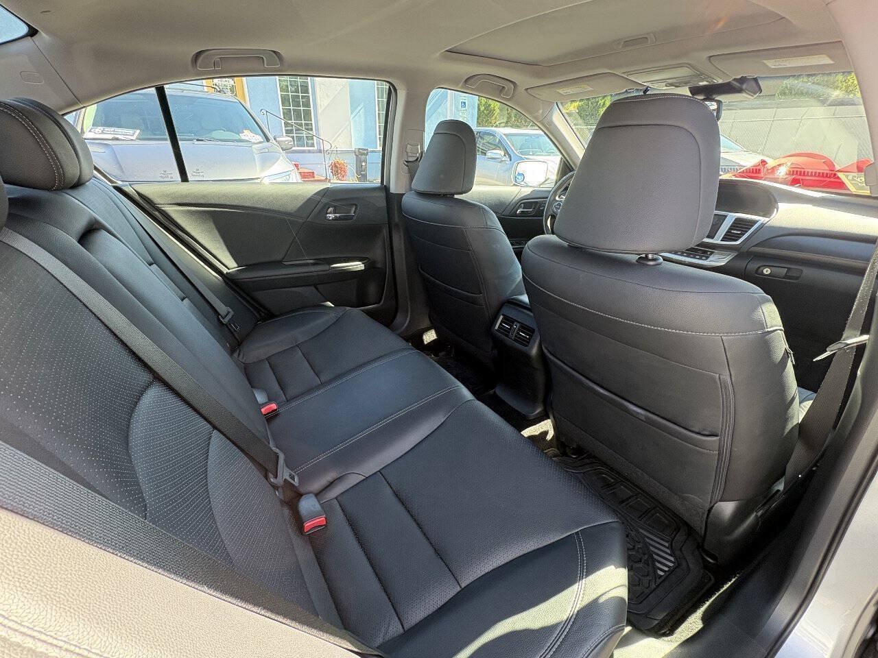 Used 2015 Honda Accord EX-L image 17