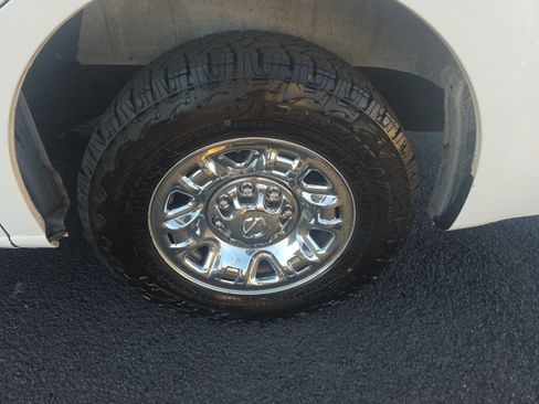 Used 2018 Nissan NV 2500 SL w/ Navigation Package image 10