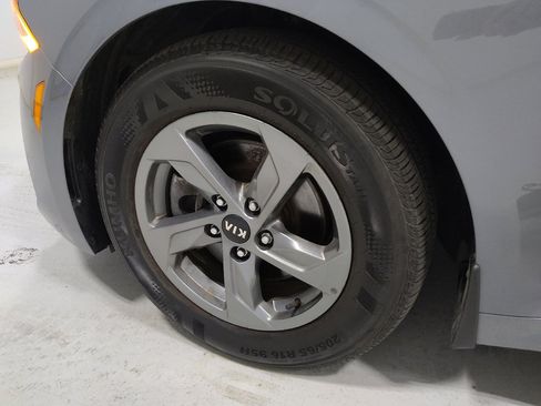 Used 2021 Kia K5 LXS FWD image 31