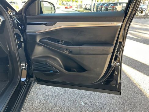 Used 2024 Jeep Wagoneer Launch Edition image 28