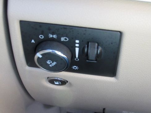 Used 2014 Jeep Grand Cherokee Limited w/ Trailer Tow Group IV image 18