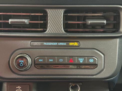 Used 2025 Ford Maverick XL image 36