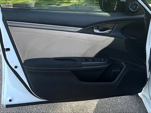 Used 2018 Honda Civic EX image 24