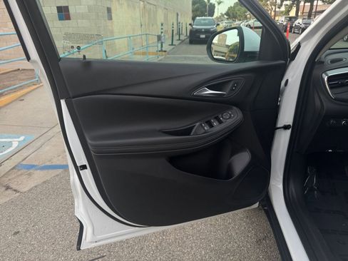 Used 2025 Buick Encore GX Preferred image 20