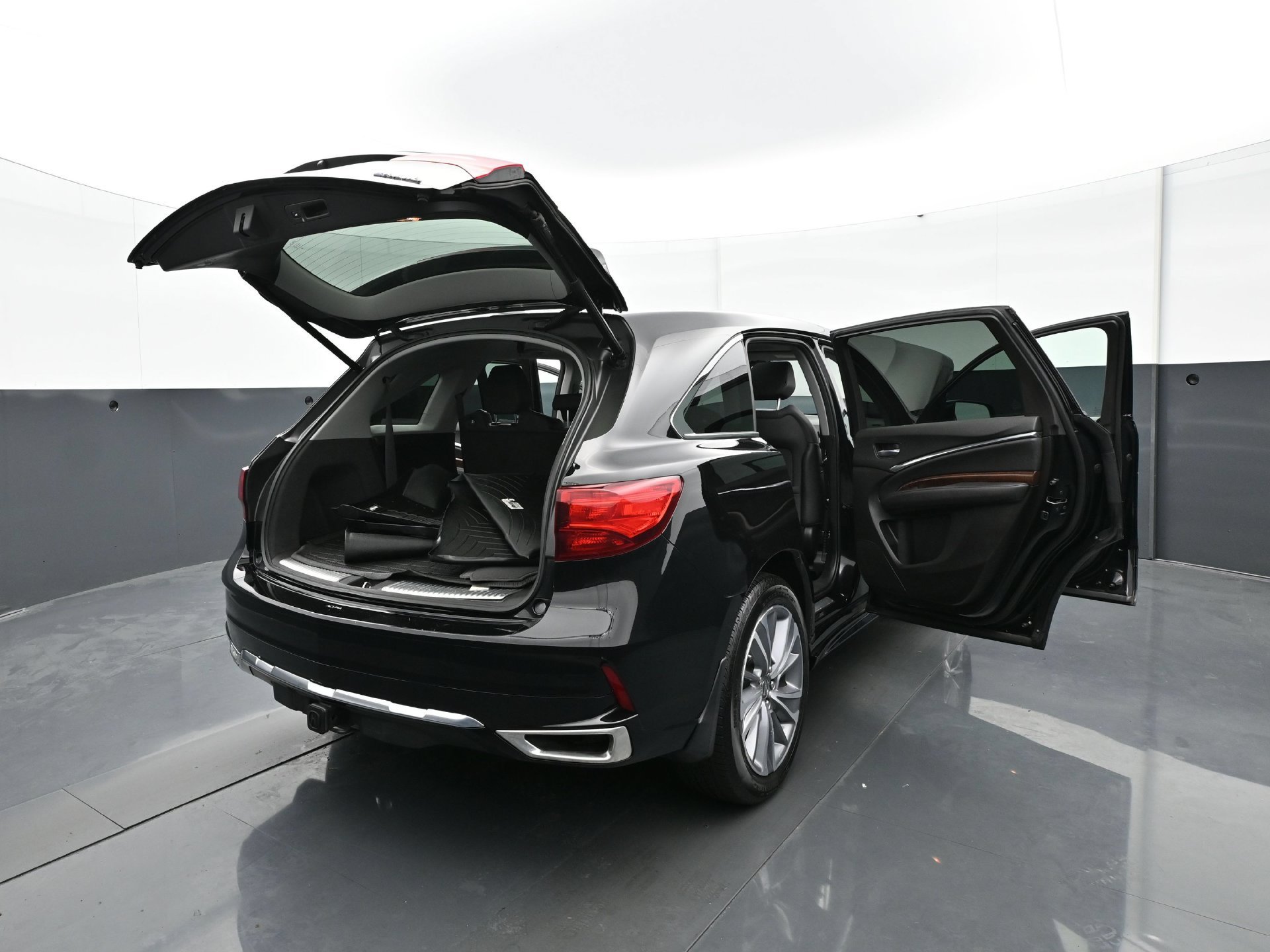 Used 2018 Acura MDX w/ Technology Package AWD/4WD image 40