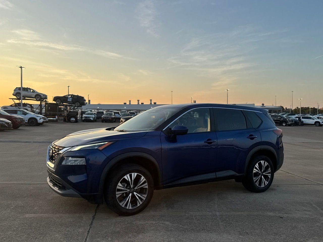 Used 2023 Nissan Rogue SV AWD/4WD image 11