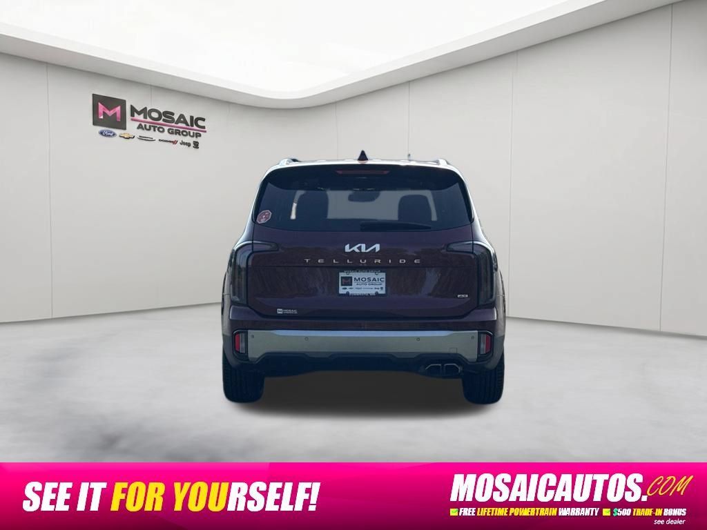 Used 2023 Kia Telluride EX w/ EX Captain's Chair Package AWD/4WD image 6