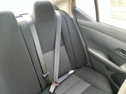 Used 2025 Nissan Sentra SV FWD image 40