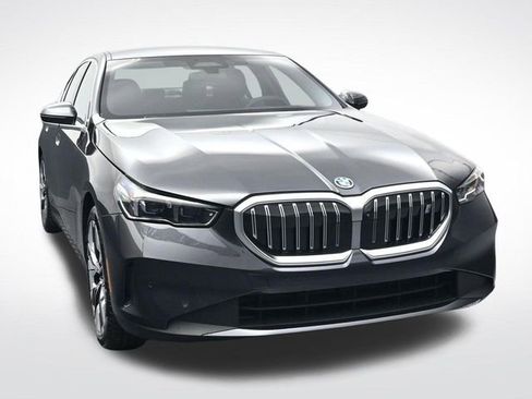 New 2026 BMW i5 eDrive40 image 11
