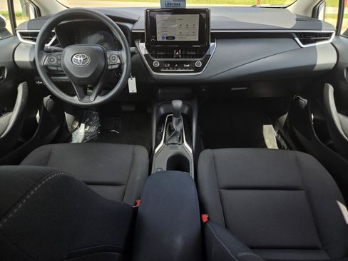 Used 2026 Toyota Corolla LE FWD image 18