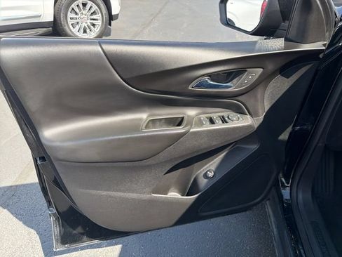 Used 2022 Chevrolet Equinox LT FWD image 11