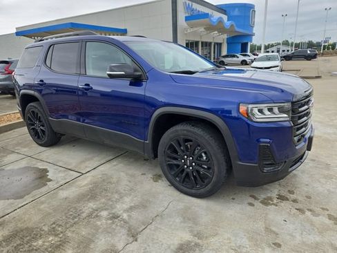 Used 2023 GMC Acadia SLE w/ Driver Convenience Package FWD image 6