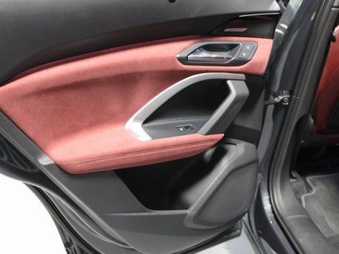 Used 2025 Audi SQ5 Prestige image 35