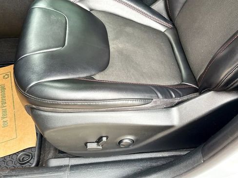 Used 2022 Jeep Cherokee Trailhawk image 19