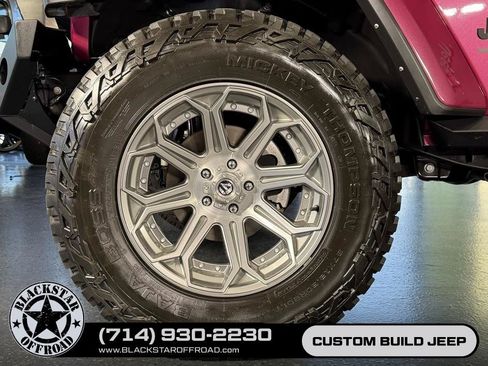 Used 2022 Jeep Wrangler Unlimited Sahara w/ Cold Weather Group AWD/4WD image 30