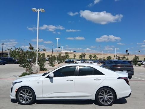 Used 2023 Cadillac CT4 Sport RWD image 13
