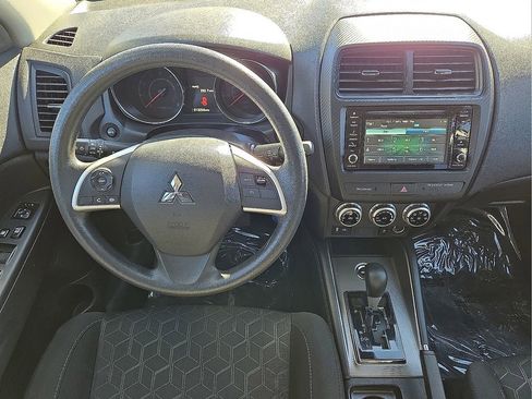 Used 2024 Mitsubishi Outlander Sport SE image 17