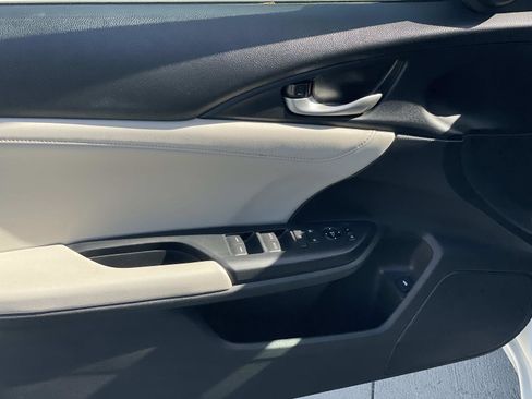 Used 2019 Honda Insight Touring image 15