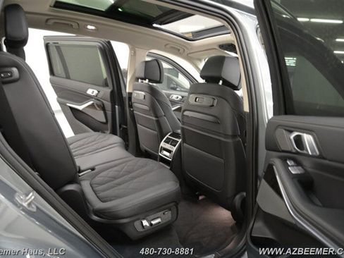 Used 2025 BMW X7 xDrive40i image 22
