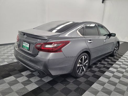 Used 2018 Nissan Altima 2.5 SR FWD image 9