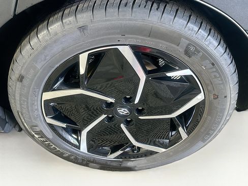 Used 2023 Hyundai Ioniq 5 SE w/ Cargo Package image 11