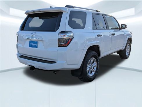Used 2022 Toyota 4Runner SR5 Premium image 6