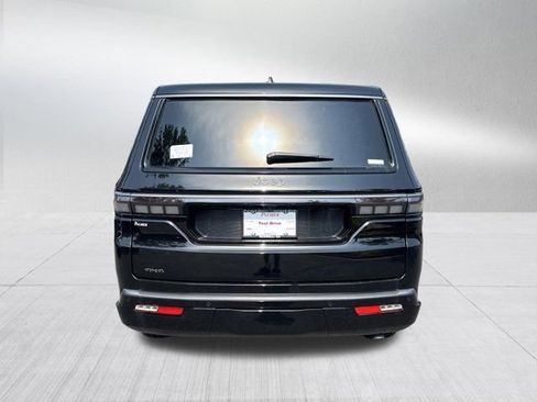 New 2026 Jeep Grand Wagoneer L Limited AWD/4WD image 6