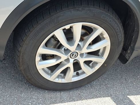 Used 2021 Nissan Rogue Sport SV FWD image 10