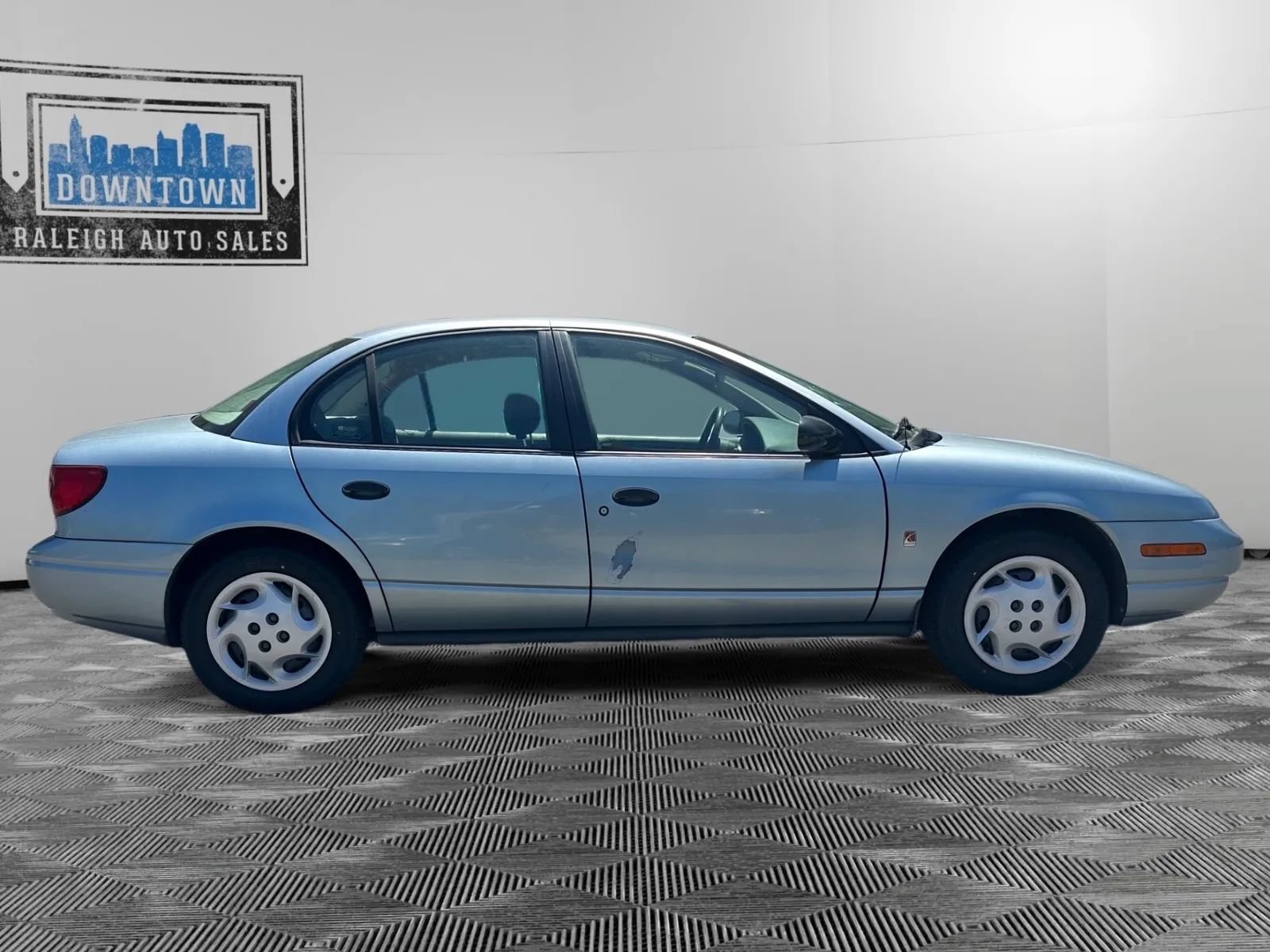 Used 2002 Saturn S-Series SL1 w/ SL1 Option Pkg 1 FWD image 5