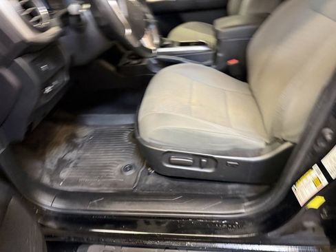 Used 2023 Toyota Tacoma SR5 image 18