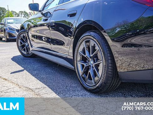 Used 2022 BMW i4 eDrive40 image 17