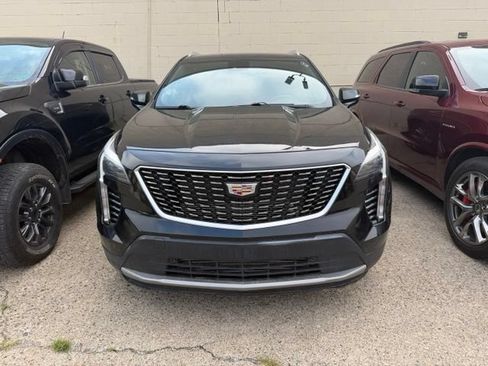 Used 2021 Cadillac XT4 Premium Luxury w/ Trailering Package AWD/4WD image 2