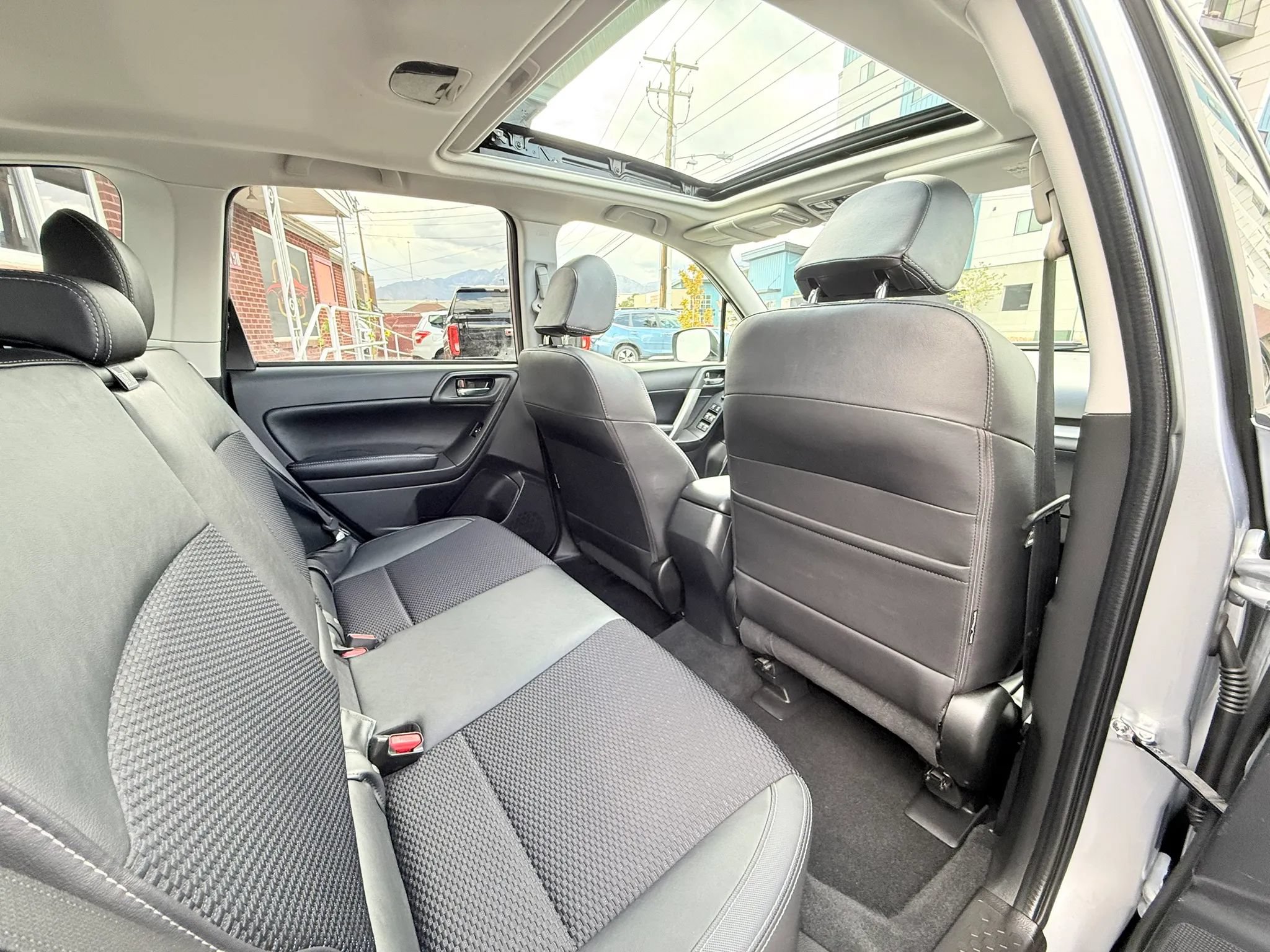 Used 2017 Subaru Forester 2.0XT Premium w/ Popular Package #2A AWD/4WD image 16