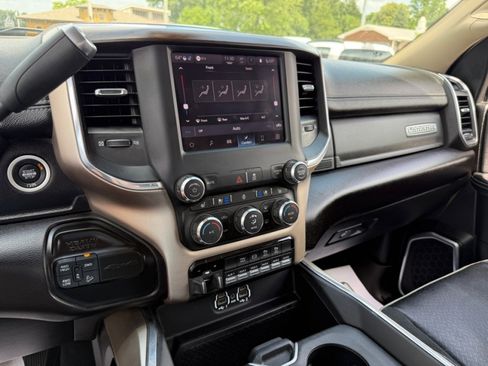 Used 2022 RAM 2500 Laramie AWD/4WD image 11