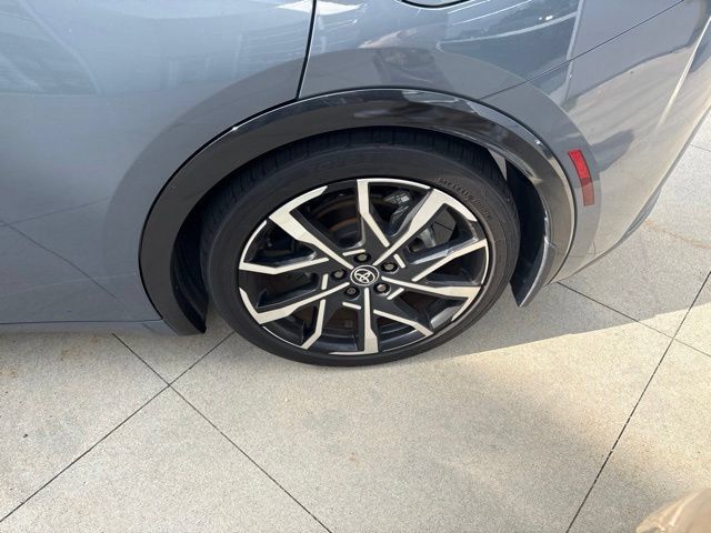 Used 2024 Toyota Prius Prime FWD image 11