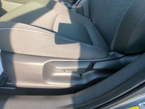 Used 2025 Toyota Corolla SE FWD image 12