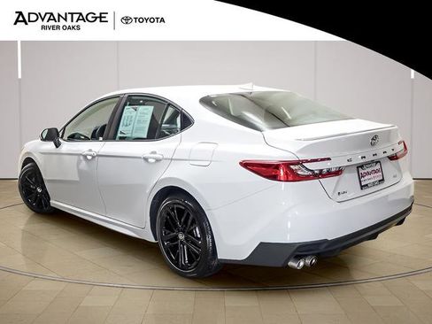 Certified 2025 Toyota Camry SE image 5